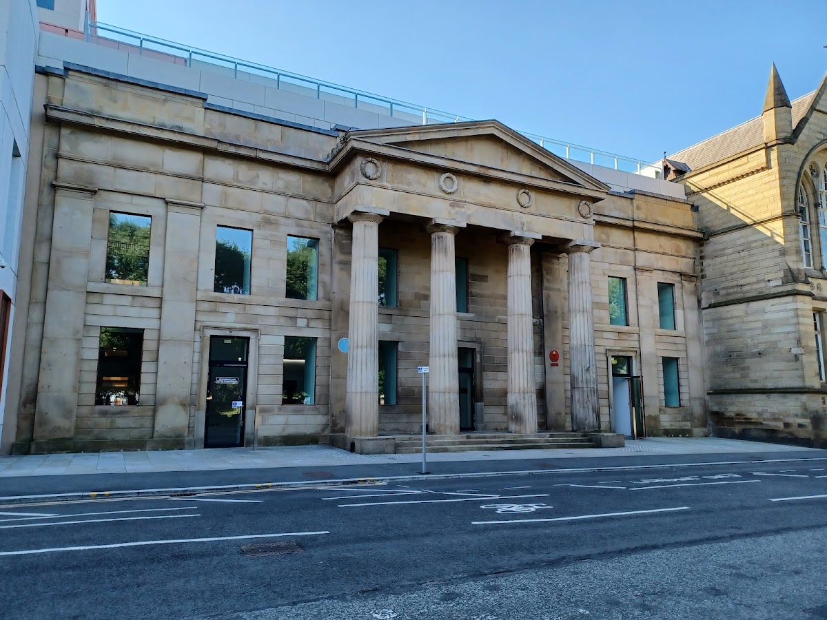 Holden Gallery — photo 2