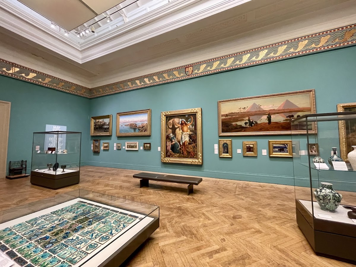 Manchester Art Gallery — photo 2